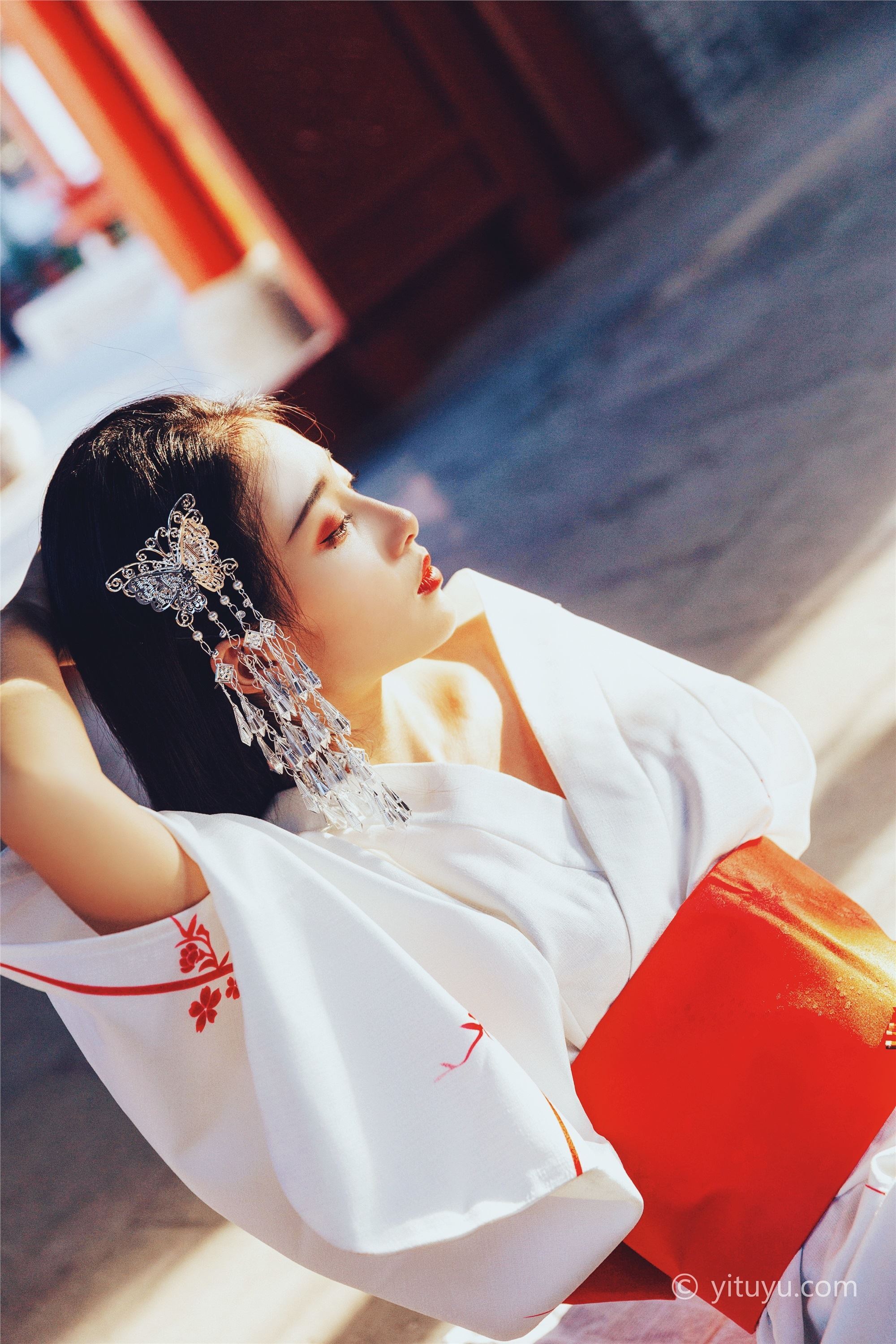 YITUYU艺图语  2021.06.18 性空山 王月